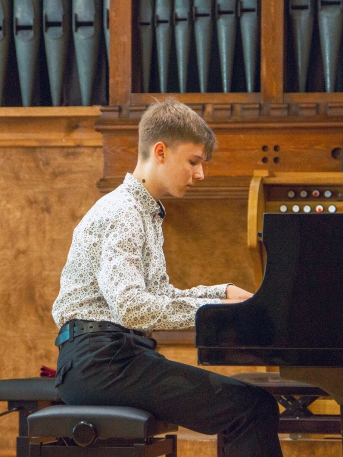 IP Taustiņinstrumentu spēle