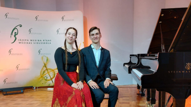 Konkurss "Melns un balts"