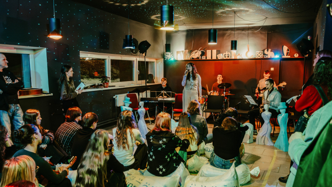 Vakars ar savējiem "Jūtu noskaņas" MIKC LMMV RMDS ēdnīcā