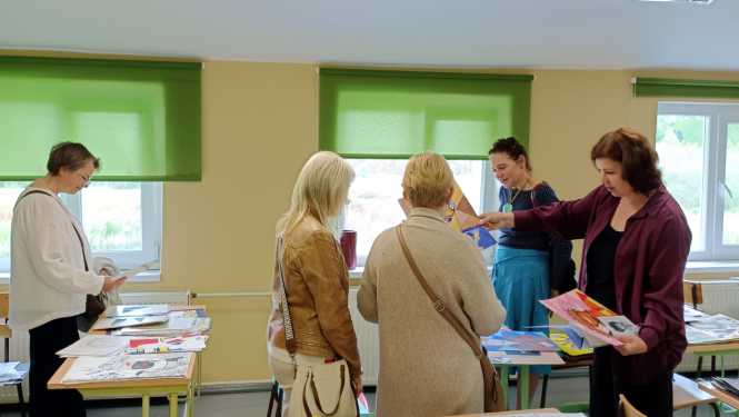 MIKC LMMV Rēzeknes Mākslas un dizaina skolas pedagogi viesojas Sakstagala pamatskolā, daloties pieredzē