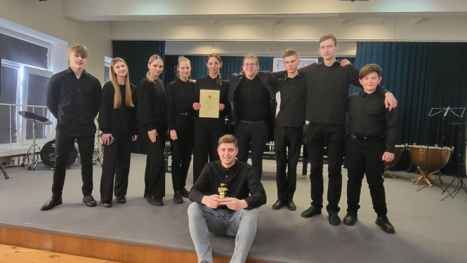 Kameransamblis konkursā