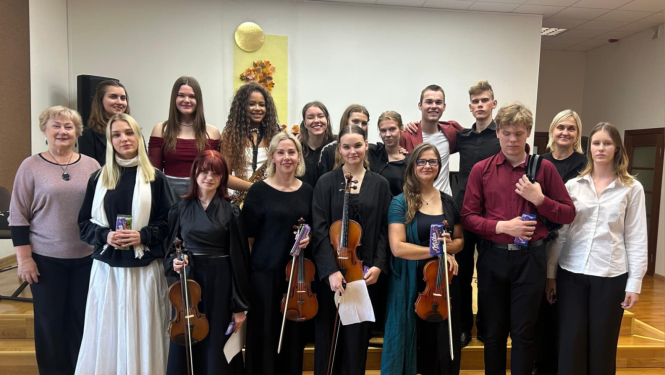 Kārsavas Mūzikas un mākslas skolā.