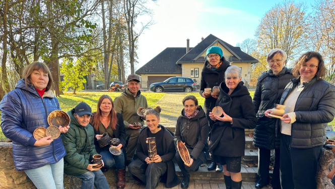 Raku keramikas tehnika: Latgales pedagogi pilnveido profesionālo kompetenci RMDS