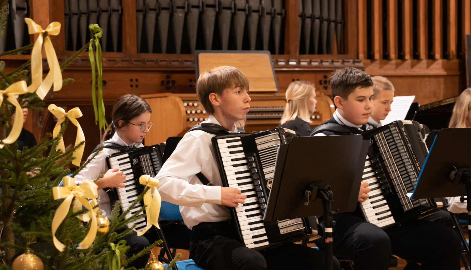 IP Taustiņinstrumentu spēle - Akordeona spēle Ziemassvētku ieskaņu koncerts vecākiem 11.12.2024.