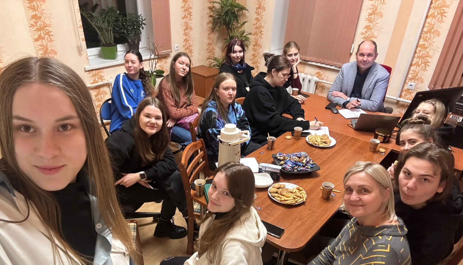 Pašpārvaldes tējas tase ar direktoru 28.11.2024.