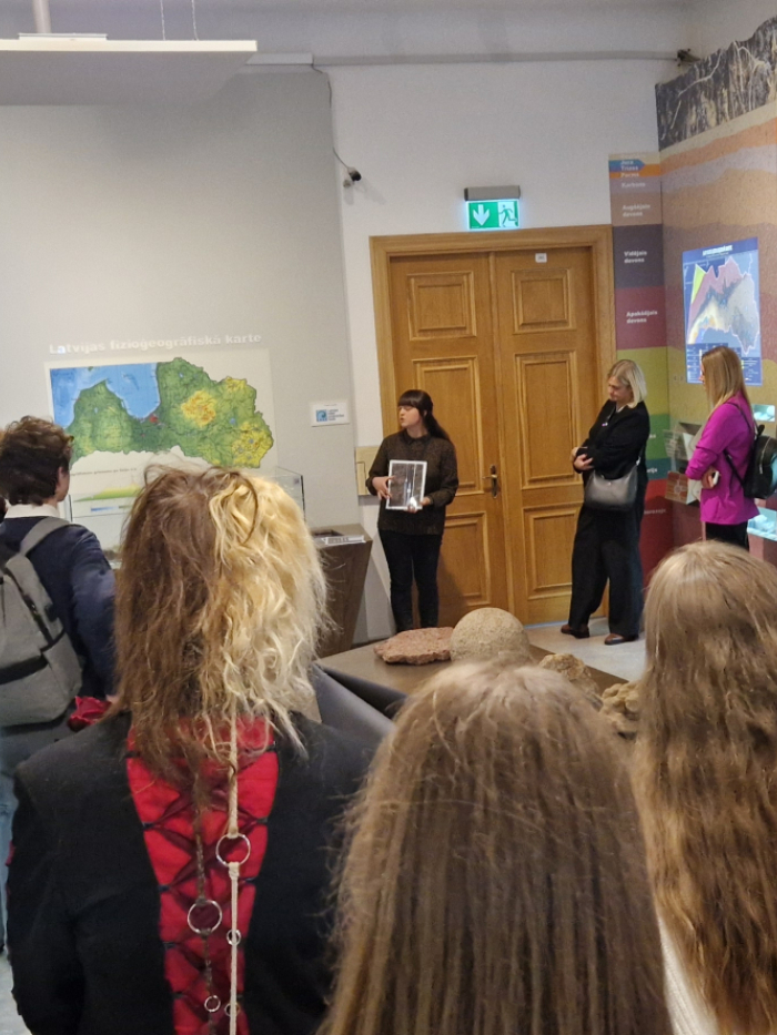 MIKC LMMV jaunieši pēta Latvijas ģeoloģiju un vulkānus