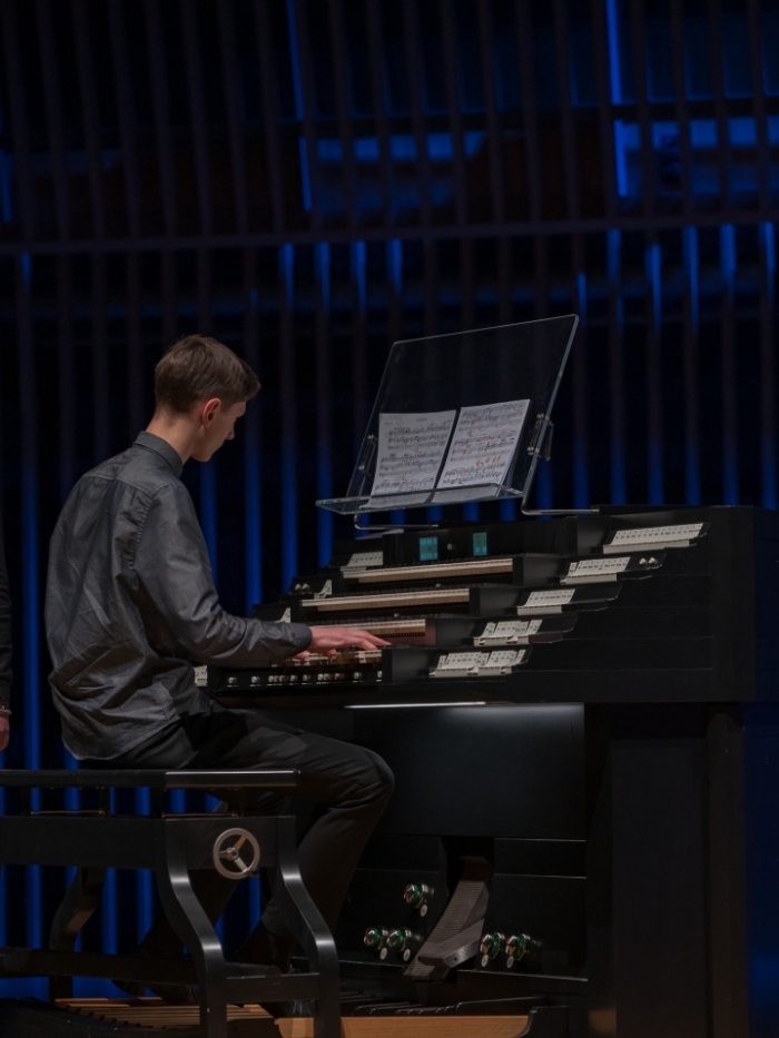 IP Taustiņinstrumentu spēle